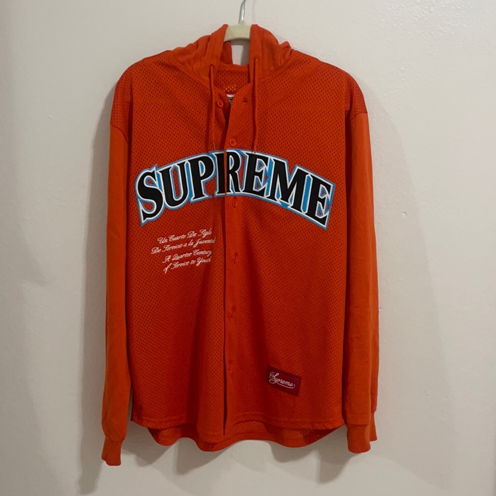 Supreme hoodie